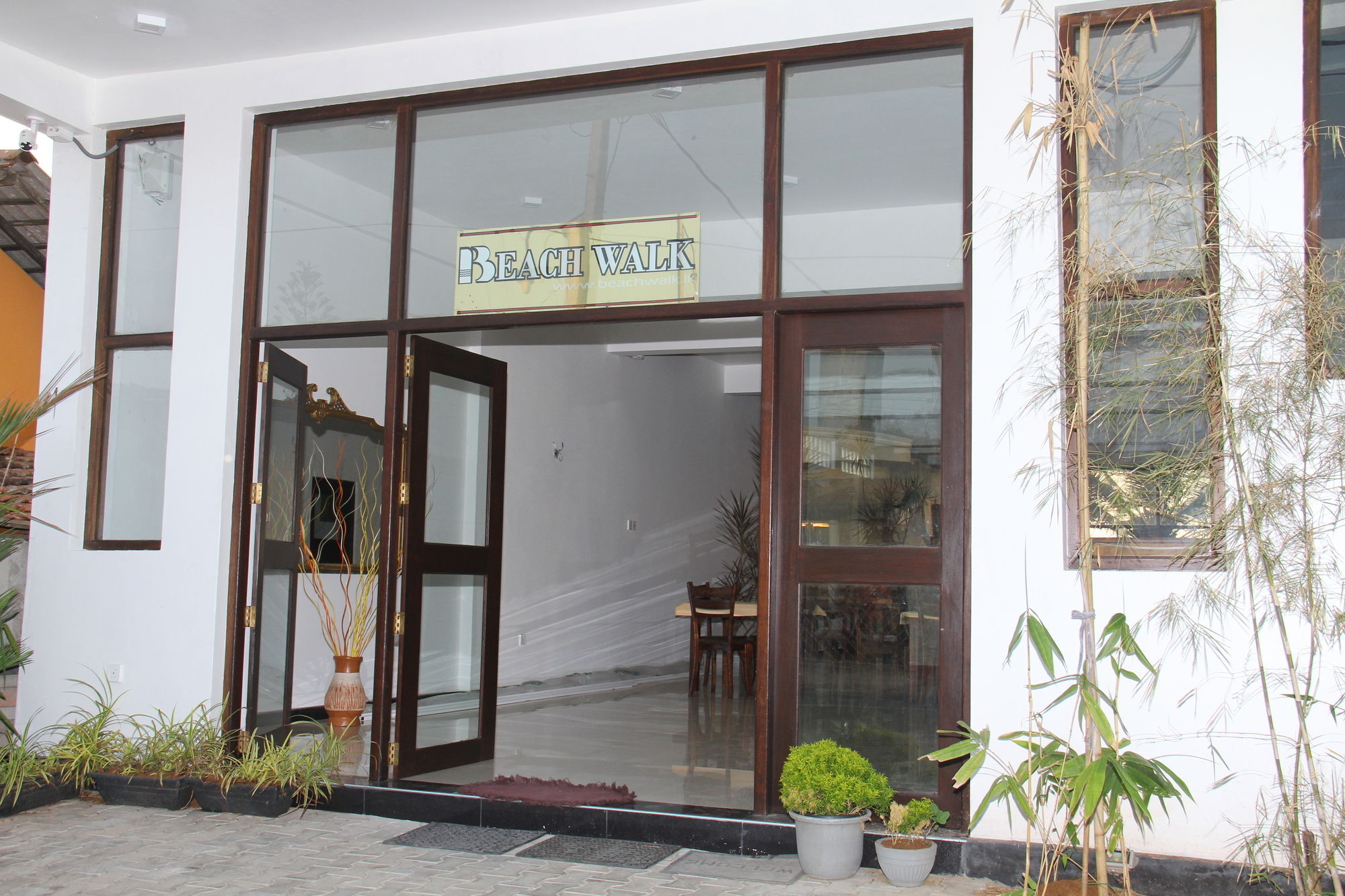 Zendara Hotel Negombo Exterior photo