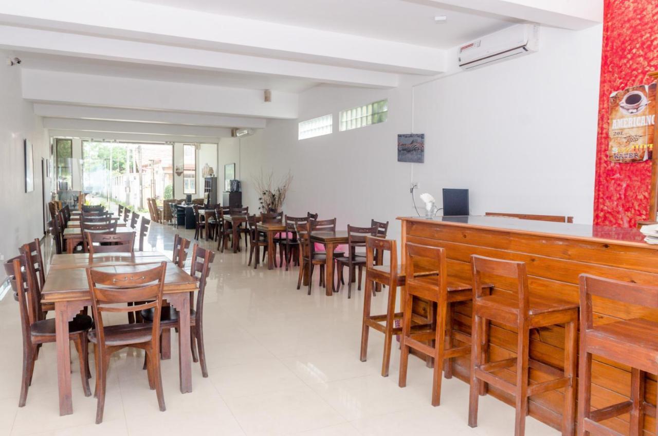 Zendara Hotel Negombo Exterior photo